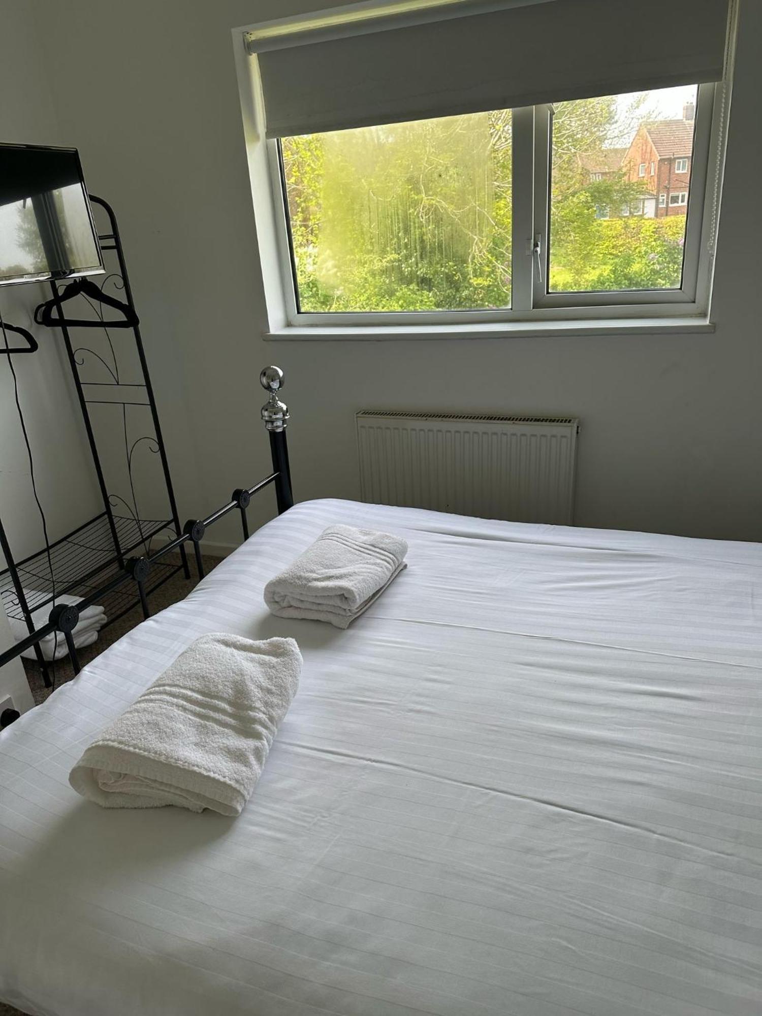 House Number 8 Sleeps Up To 6 People With Smart Tvs In Every Room Wellington  Exterior foto